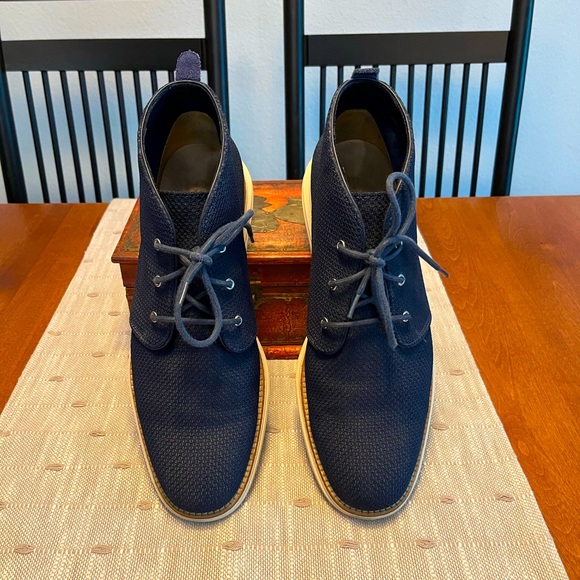 Cole Haan Men’s Lunargrand Navy Stitchlite Knit Lace Up Chukka Boot Size 10M main image 4